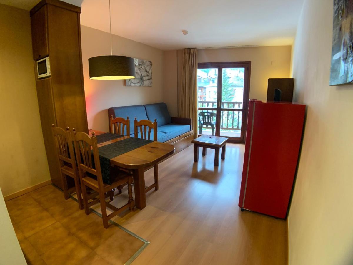 Apartamentos Los Lagos Benasque Exterior photo