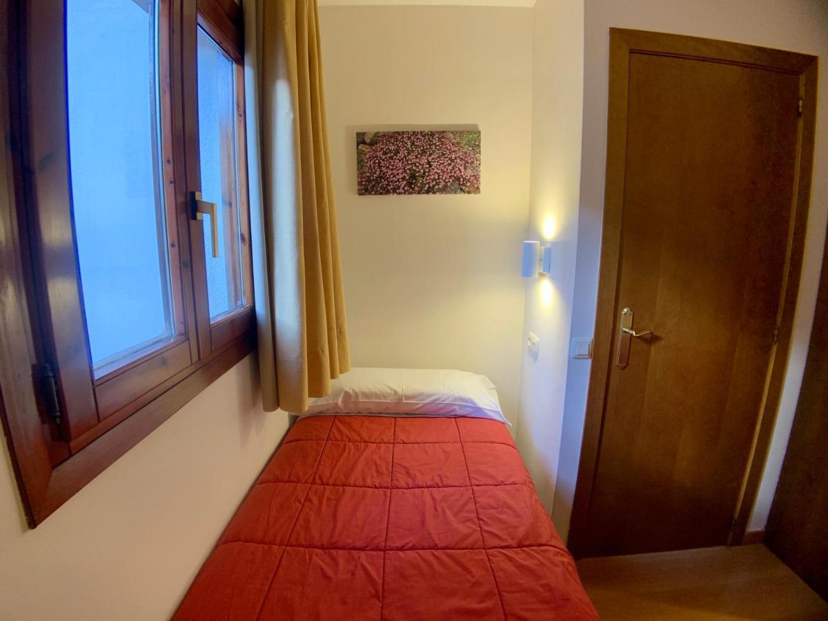 Apartamentos Los Lagos Benasque Exterior photo