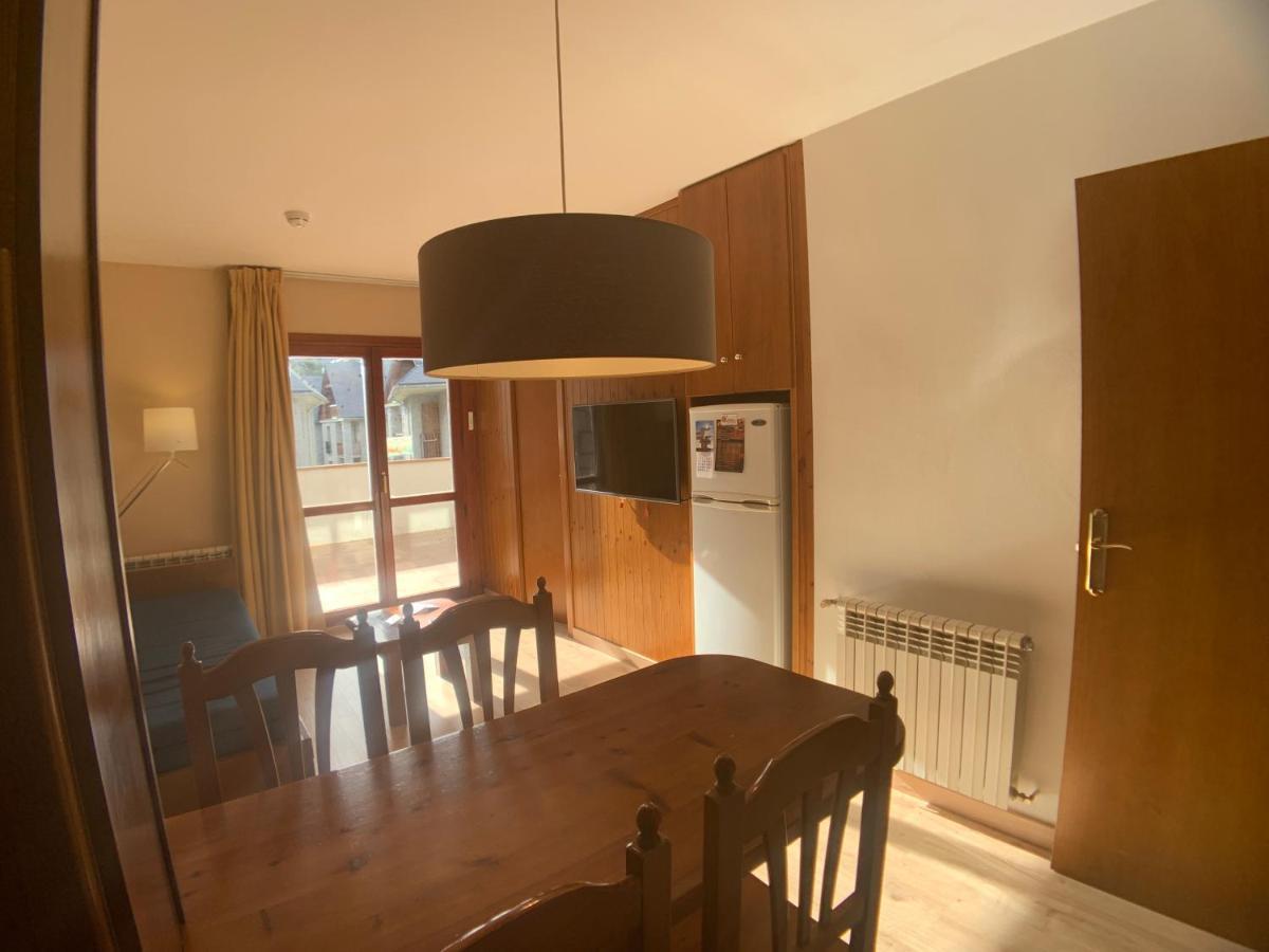 Apartamentos Los Lagos Benasque Exterior photo