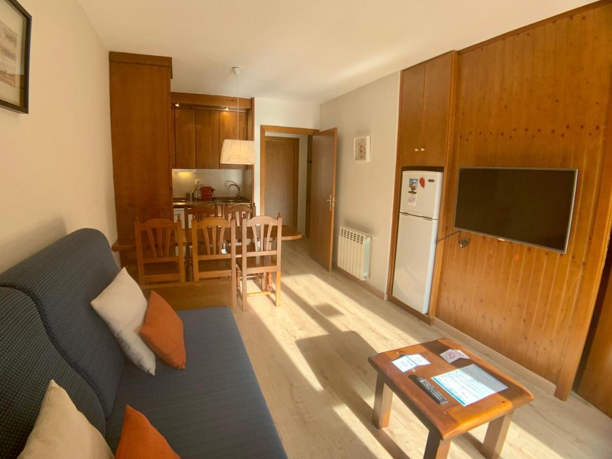 Apartamentos Los Lagos Benasque Exterior photo