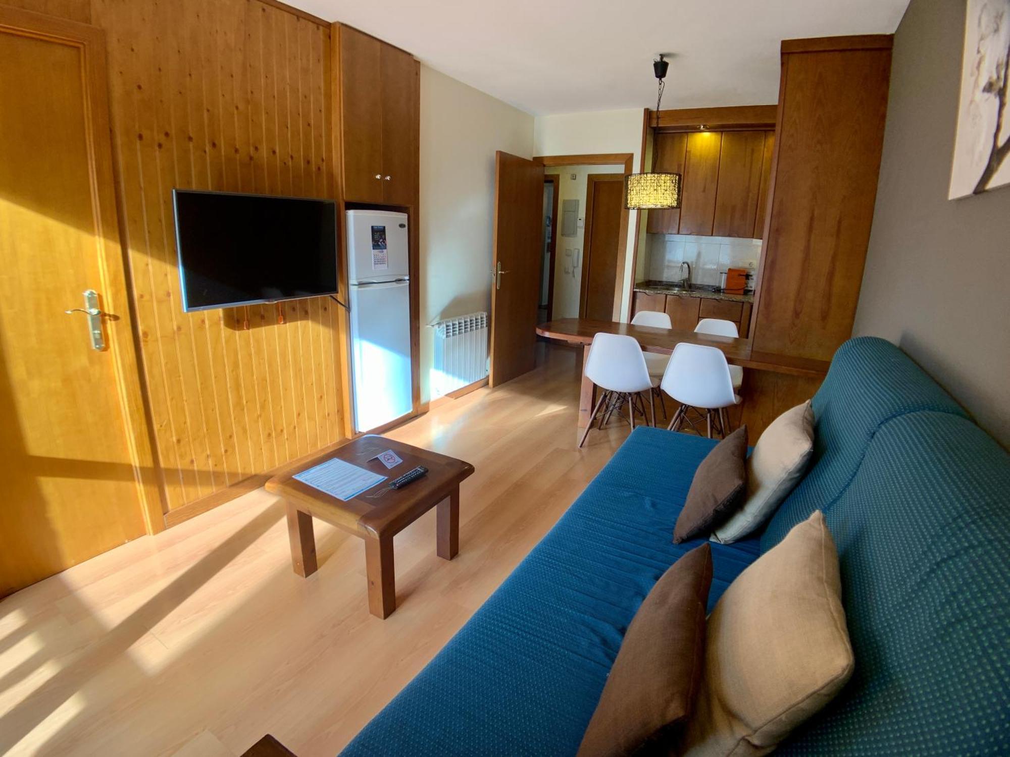 Apartamentos Los Lagos Benasque Exterior photo